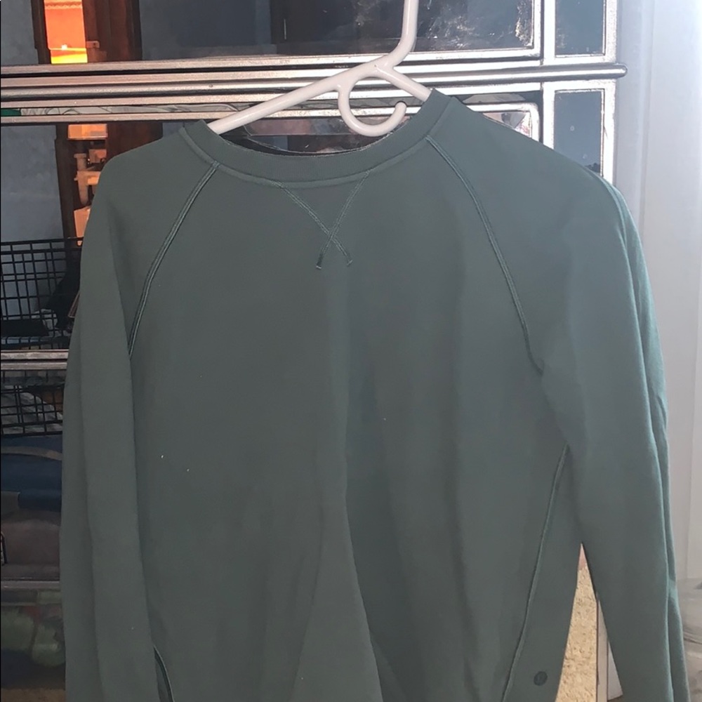 green lululemon crew neck